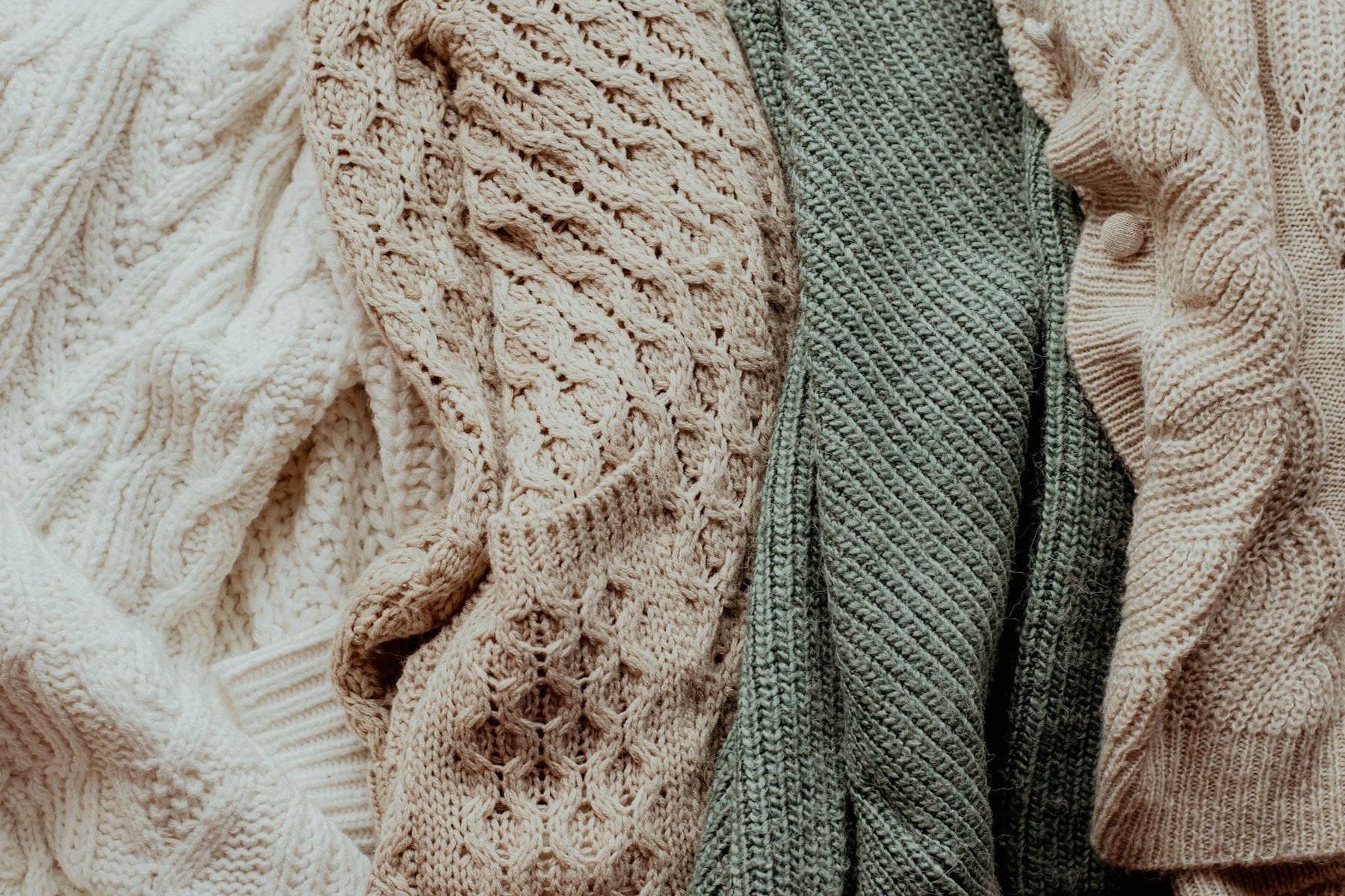 Sweater drying flat